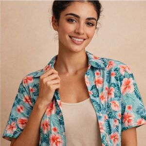 Floral Short-Sleeve Button-Up Shirt - Aqua with Pink Hibiscus Size S Summer Top